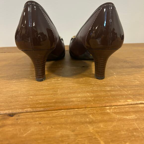 JOAN & DAVID Circa Sz 10 Brown Patent & Leather Gold Accent Pump Career Preppy - Picture 9 of 11